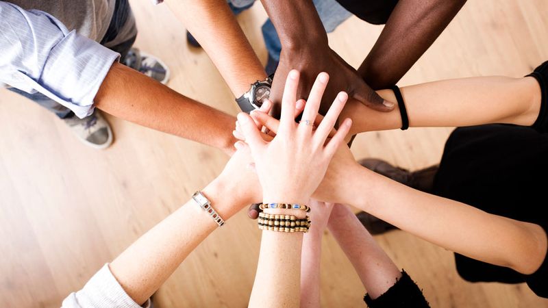Relacionamentos-Positivos---Comunicacao-e-Conexoes-Humanas